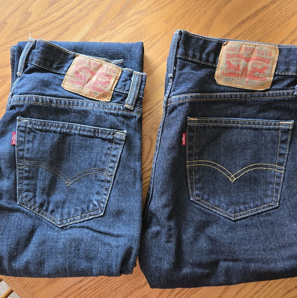 Men's 527 Levis 30x32. 2 Pair.  Like New!